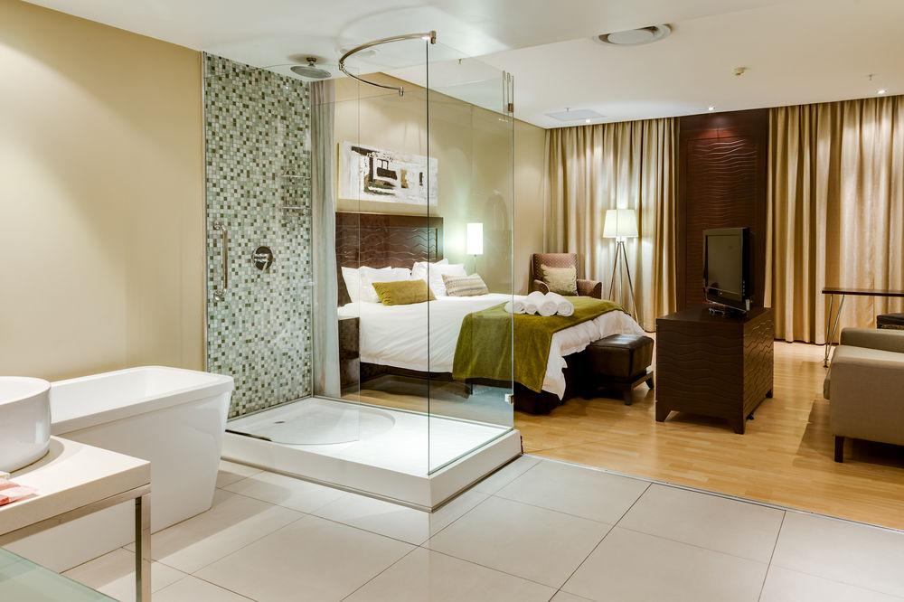 Protea Hotel By Marriott Transit O.R. Tambo Airport كمبتون بارك المظهر الخارجي الصورة
