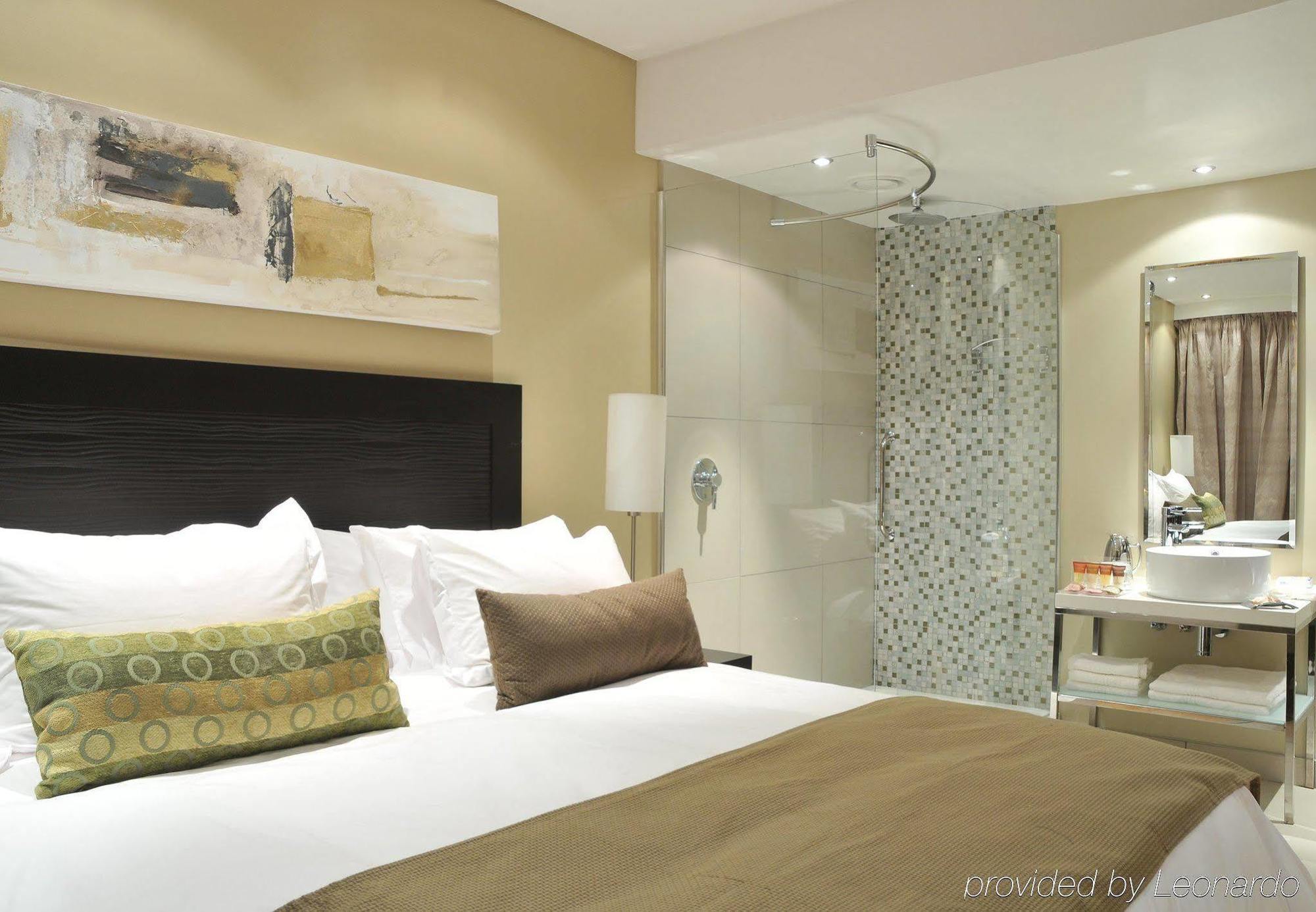 Protea Hotel By Marriott Transit O.R. Tambo Airport كمبتون بارك المظهر الخارجي الصورة