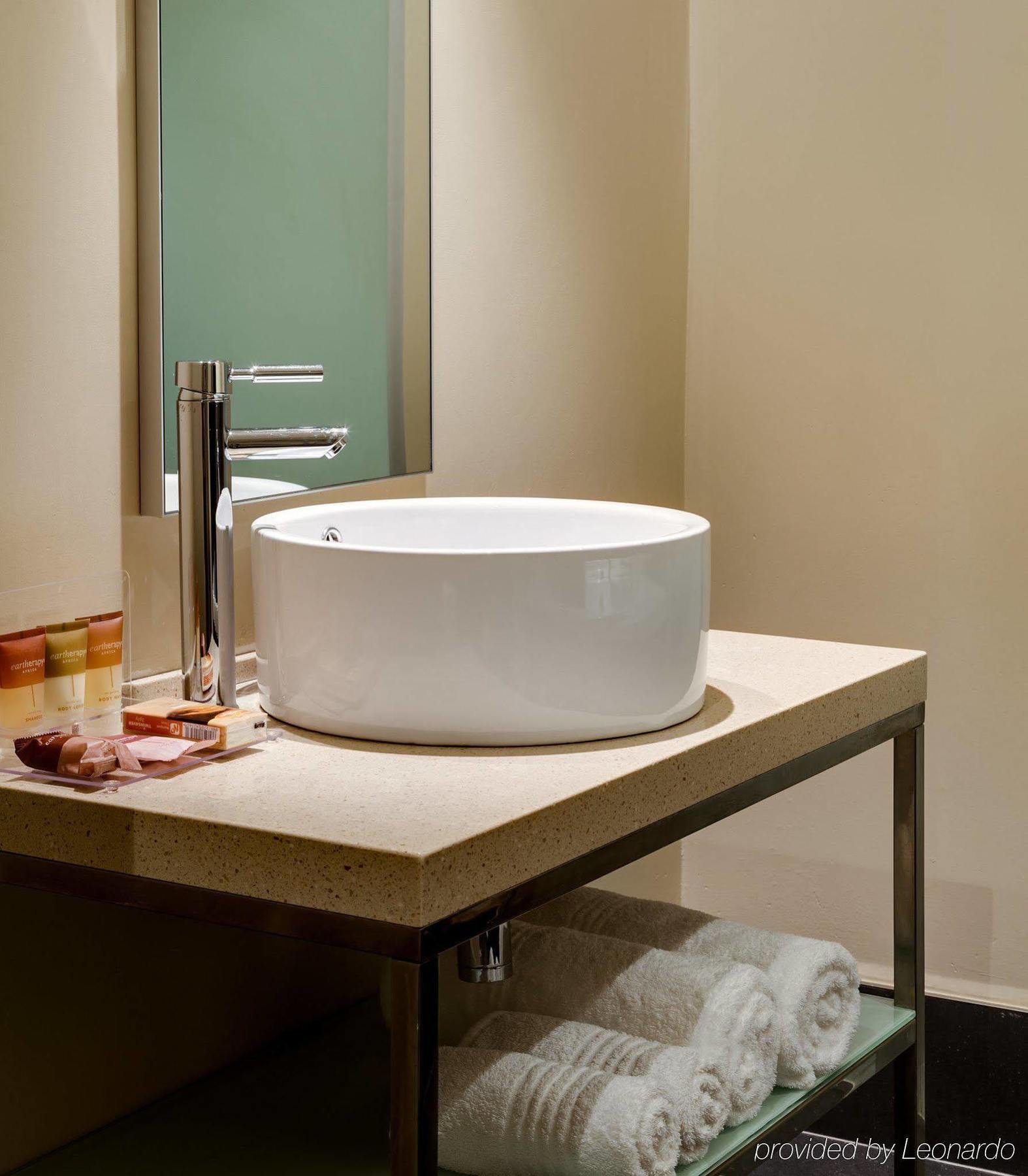 Protea Hotel By Marriott Transit O.R. Tambo Airport كمبتون بارك المظهر الخارجي الصورة