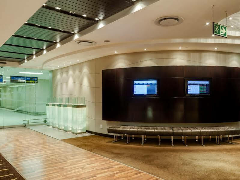 Protea Hotel By Marriott Transit O.R. Tambo Airport كمبتون بارك المظهر الخارجي الصورة